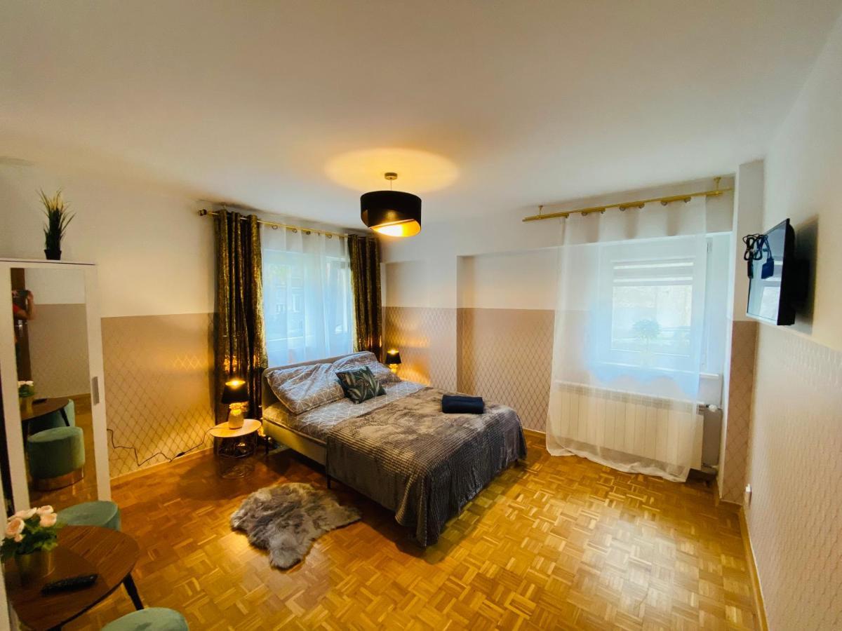 Clicktheflat Solidarnosci City Center Apart Rooms Warschau Exterior foto
