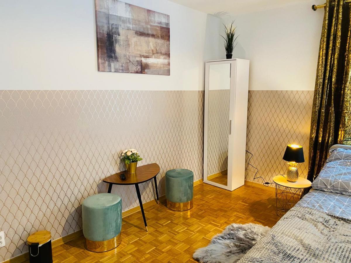 Clicktheflat Solidarnosci City Center Apart Rooms Warschau Exterior foto